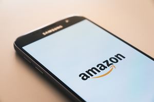 Amazon sigue cerrando sesión