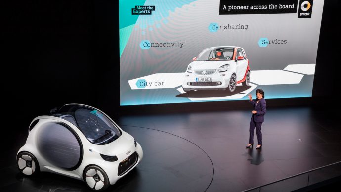 smart_city_car_future_ev_tech_2