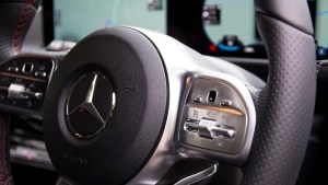 mercedes_a-class_2018_steering_wheel
